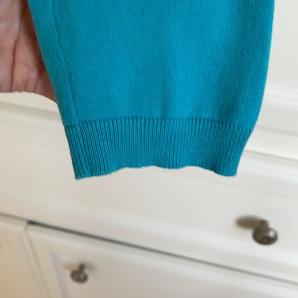 Talbots v-neck sweater EUC in cotton - size Medium in a gorgeous turquoi… - Picture 7 of 8